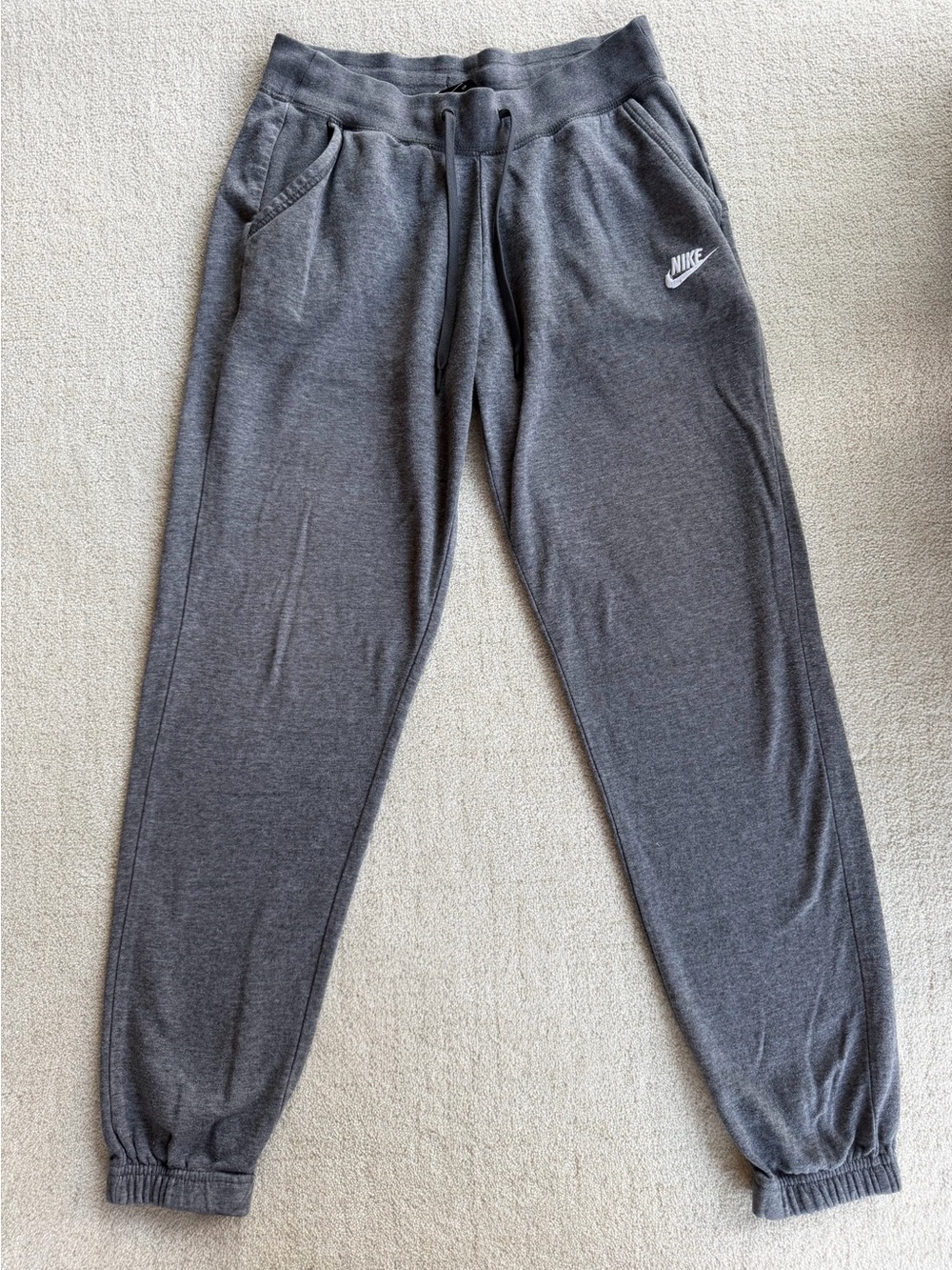 Nike Women’s Small Gray Fleece Jogger Sweatpants Embroidered Logo Drawstring